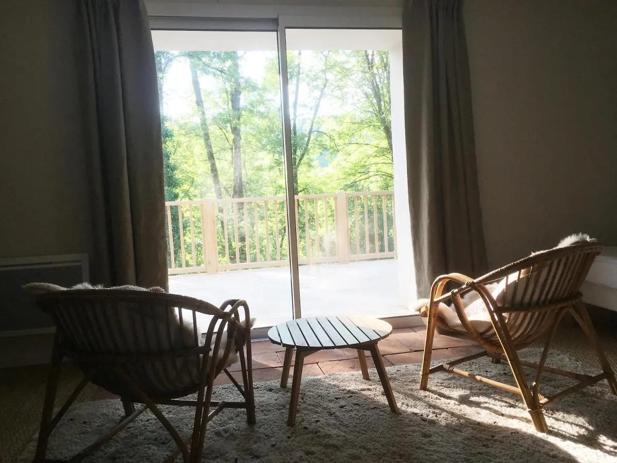 Le Clos Des Lucioles Rueges Bed & Breakfast